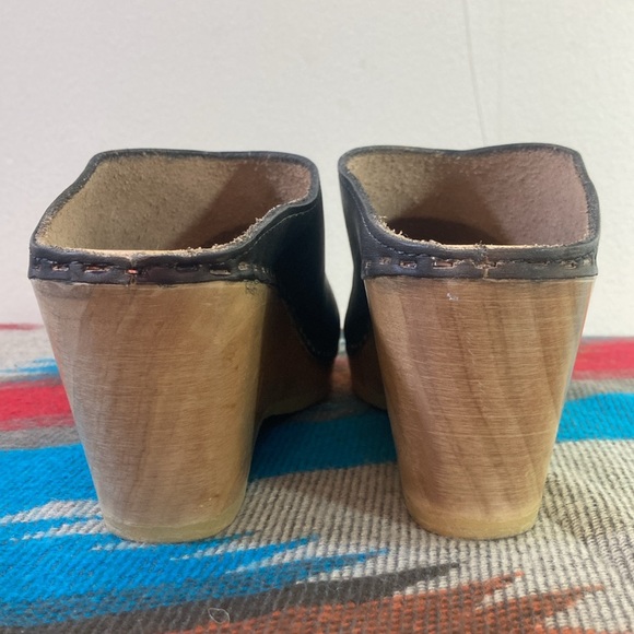 💙No.6 New School Clog On Wedge Black Leather - Picture 10 of 13